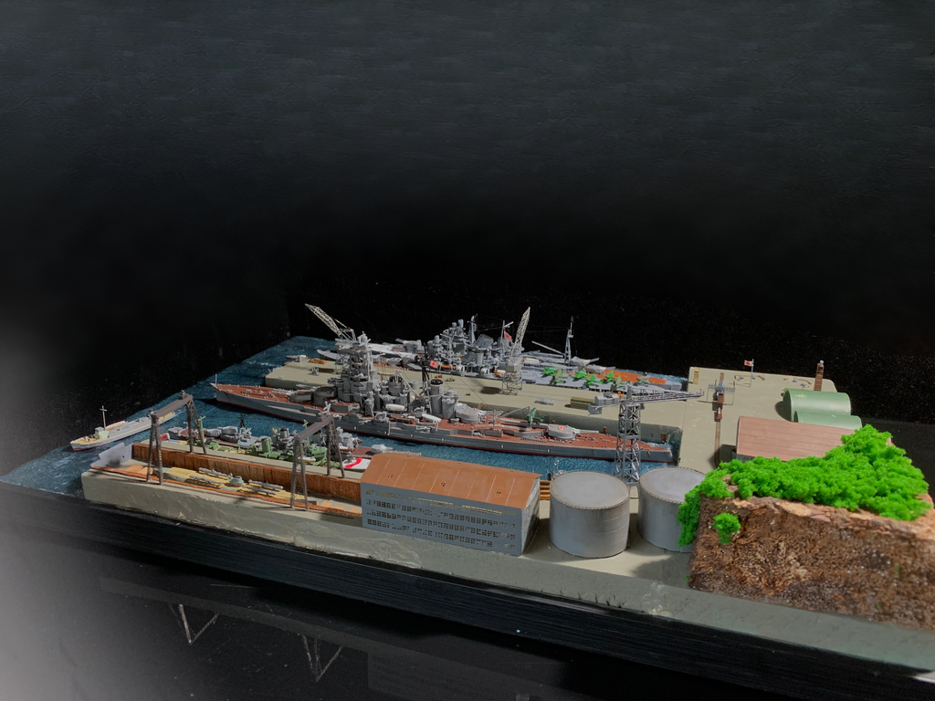 1:700 Military Port Scene