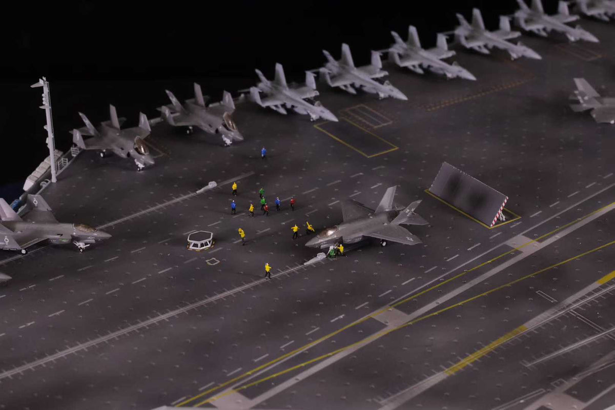 1:350 U.S. Navy Gerald R. Ford 3D Printed Aircraft Carrier, Lighting Effects Upgrade Version