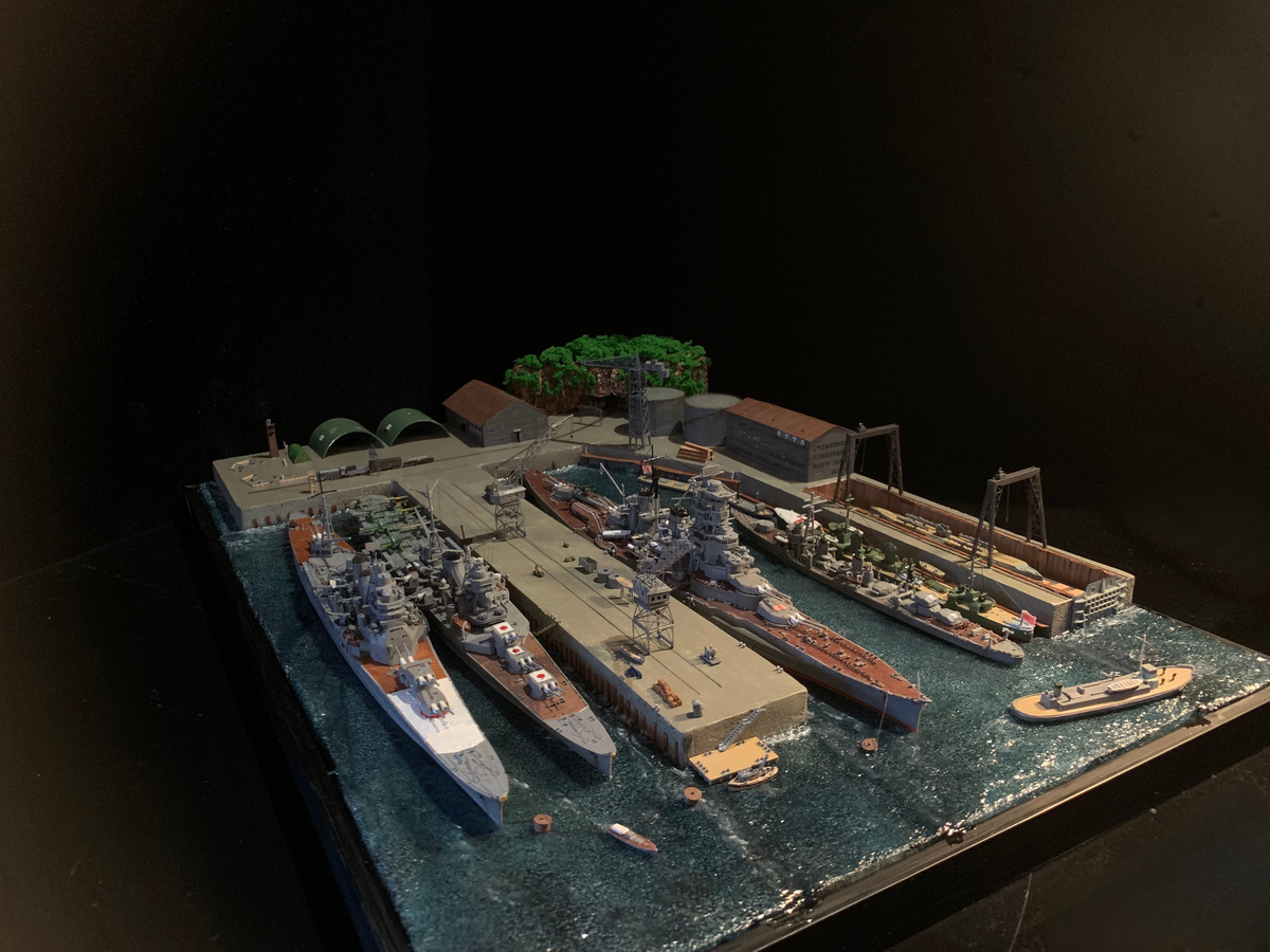 1:700 Military Port Scene