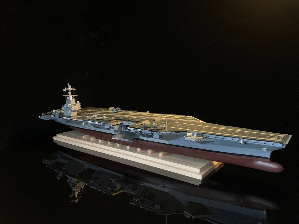 1:700 USS CV-78 Gerald R. Ford Electromagnetic Catapult Aircraft Carrier-In Stock
