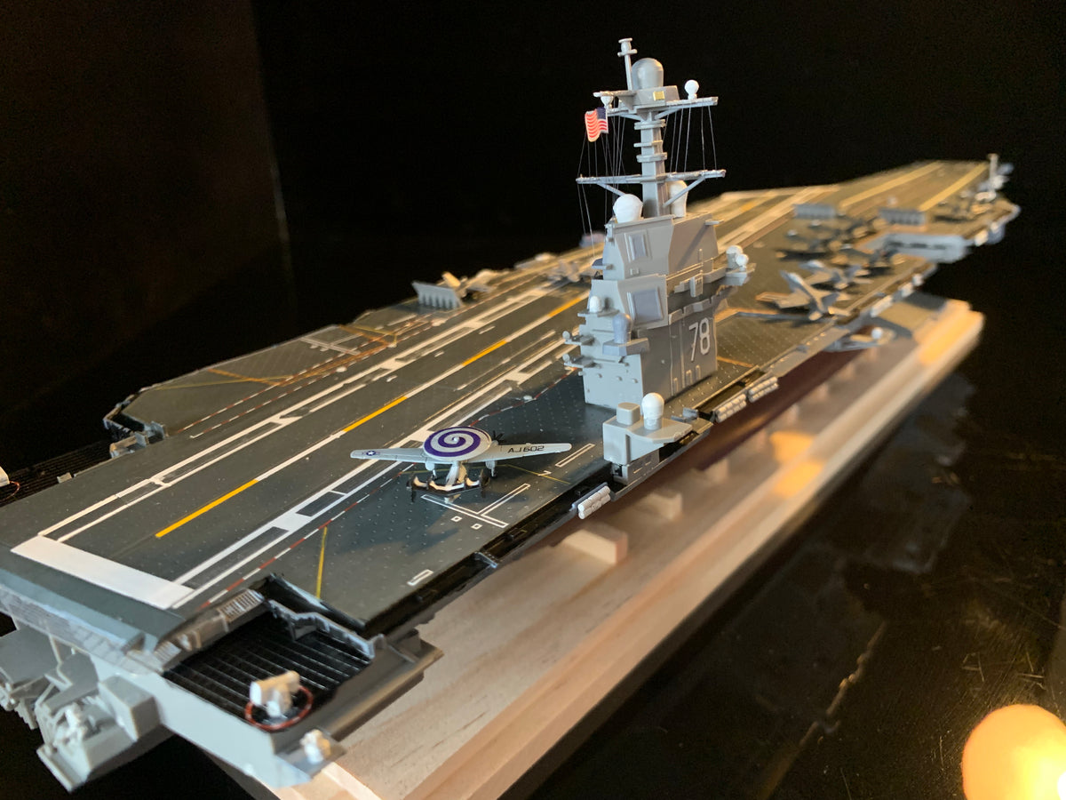 1:700 USS CV-78 Gerald R. Ford Electromagnetic Catapult Aircraft Carrier-In Stock