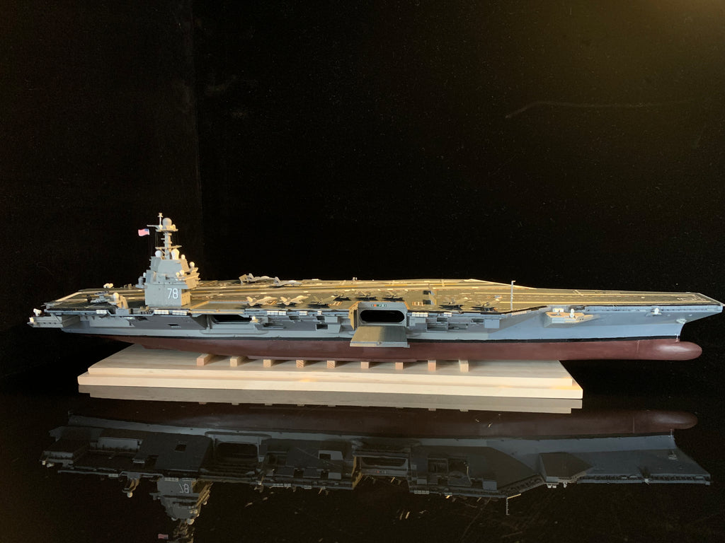 1:700 USS CV-78 Gerald R. Ford Electromagnetic Catapult Aircraft Carrier-In Stock