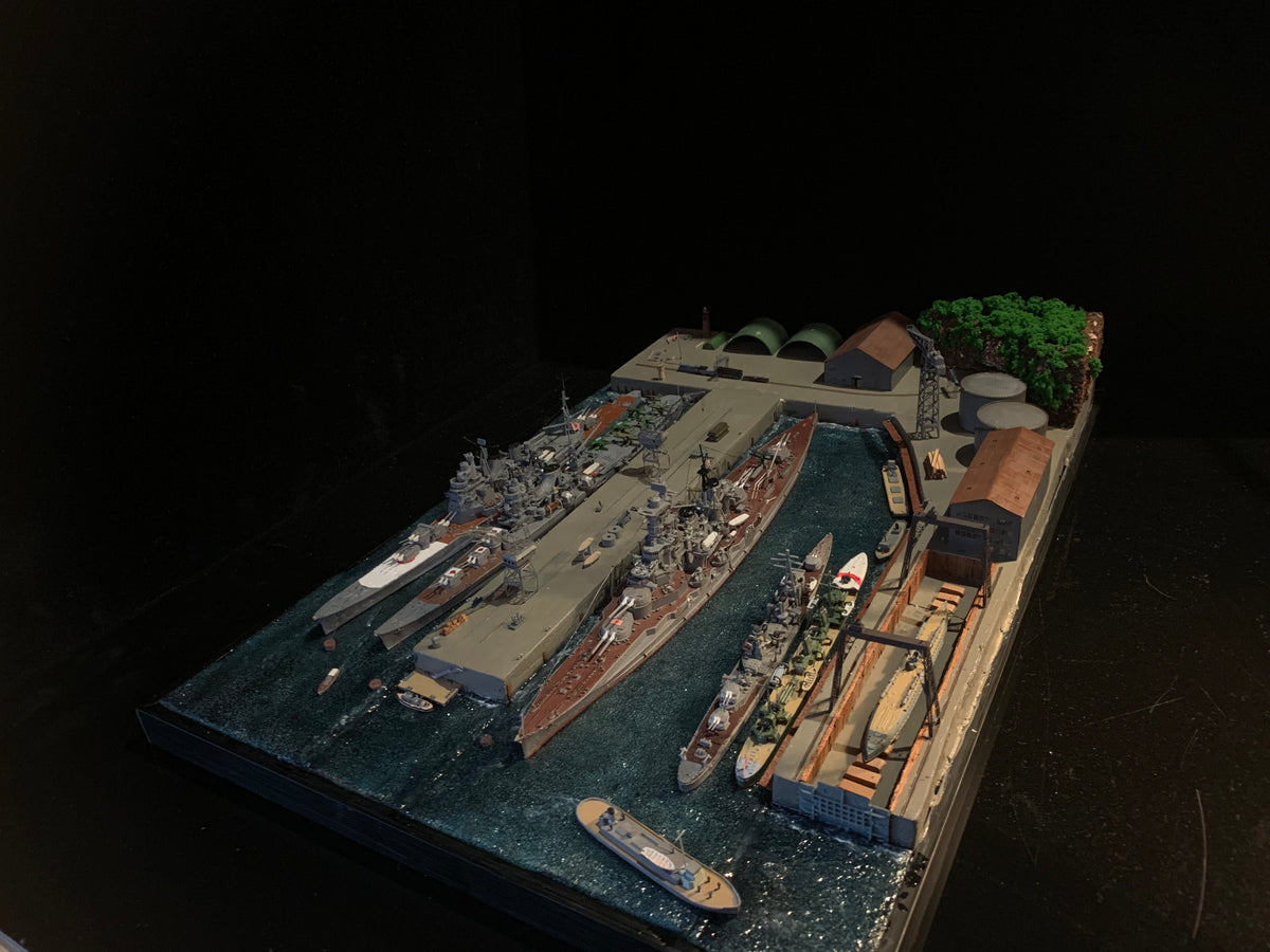 1:700 Military Port Scene