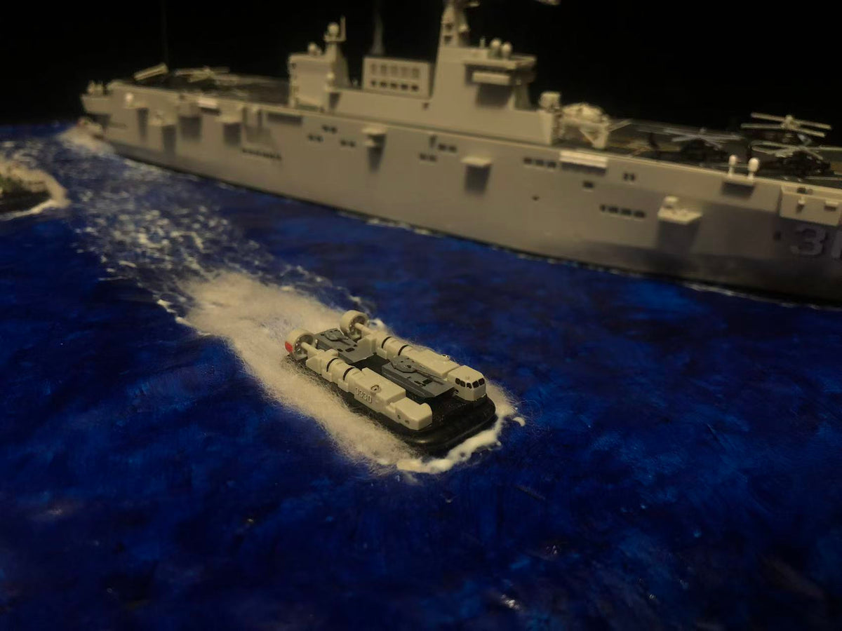 1:700 Amphibious Landing Ship Hainan Model