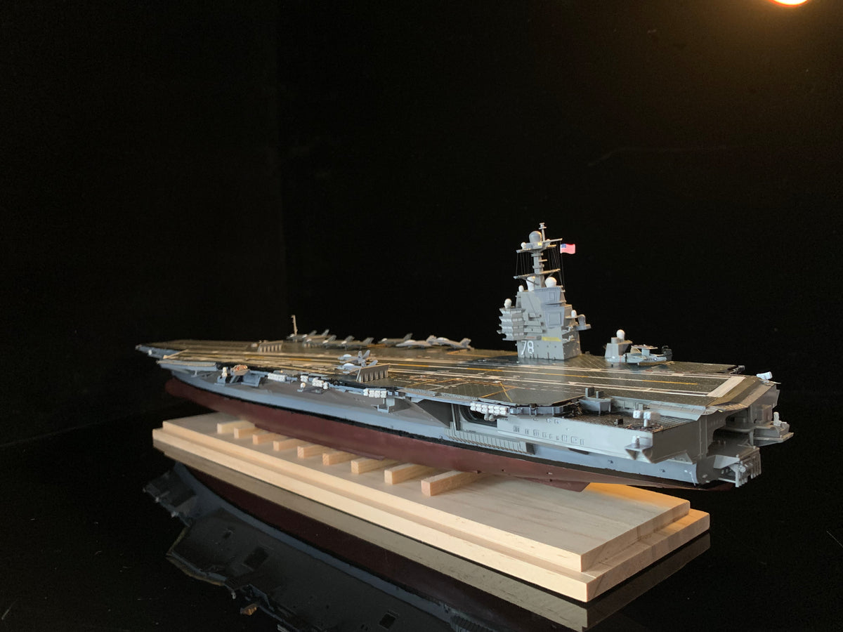 1:700 USS CV-78 Gerald R. Ford Electromagnetic Catapult Aircraft Carrier-In Stock